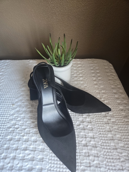 Zara Shoes - Zara Black Pointed Slingback Block Heel Pumps
